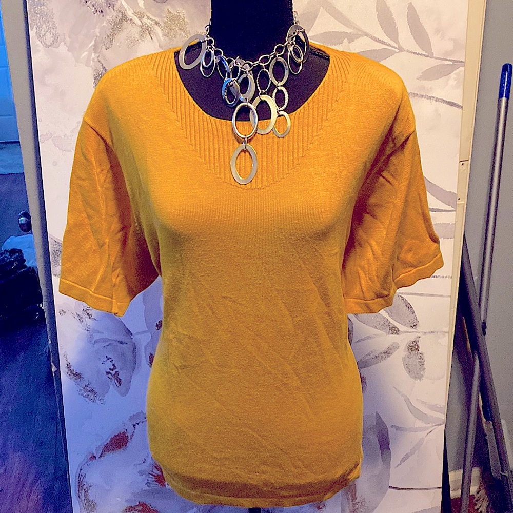 Women Goldest sweater